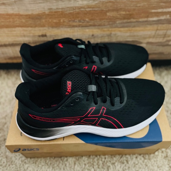 ASICS running shoes - Picture 6 of 8